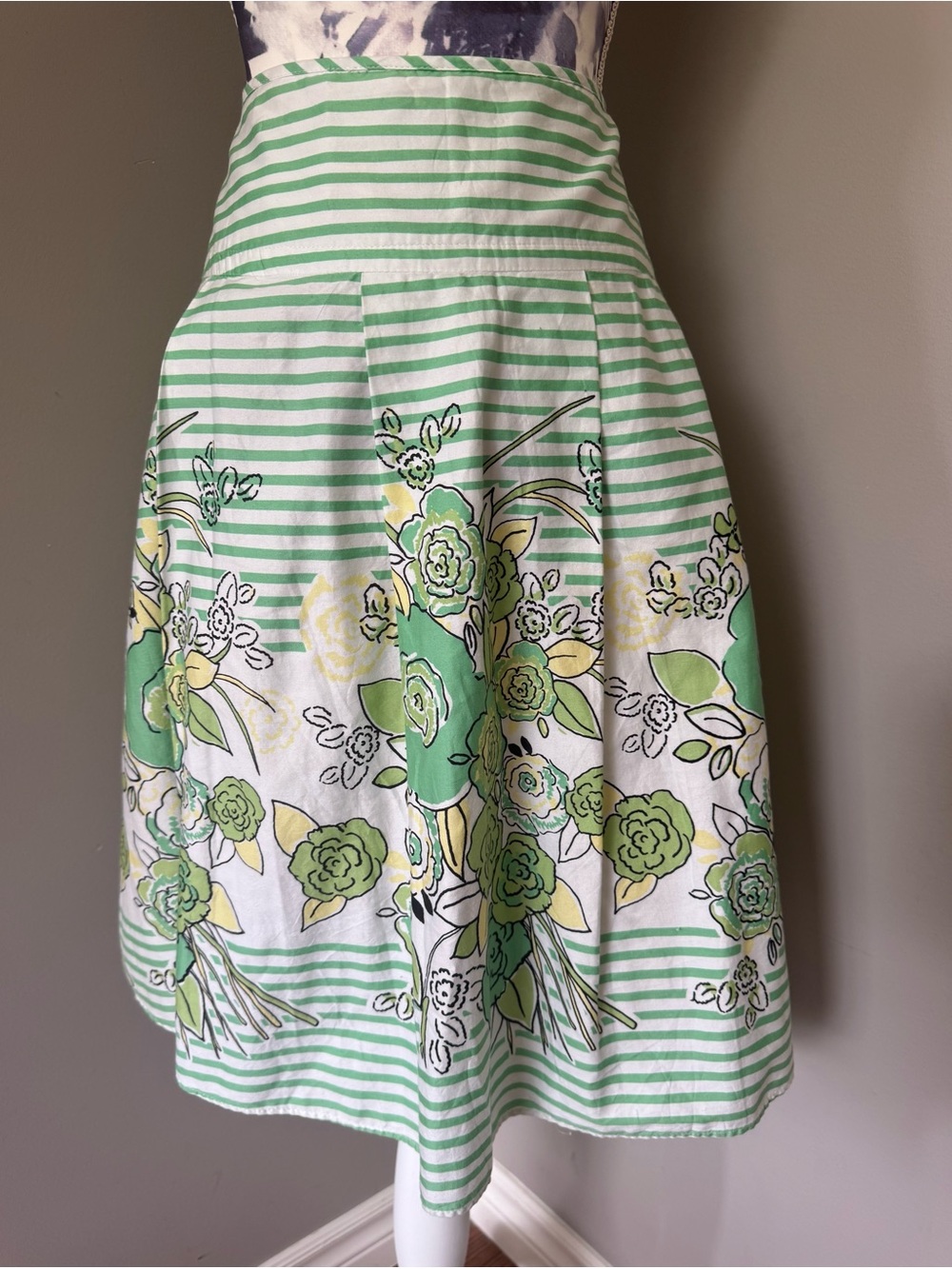 New York & Company Green and White Striped Floral A-Line Skirt